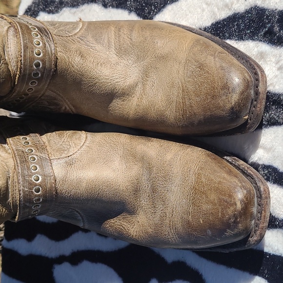 Sonora Leather distressed square toe knee boots - Picture 3 of 14